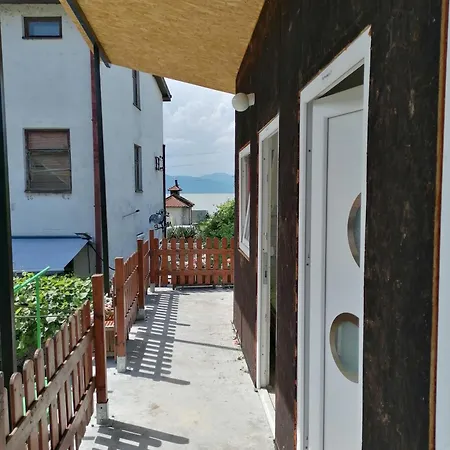 Trajan Hostel Donji Milanovac